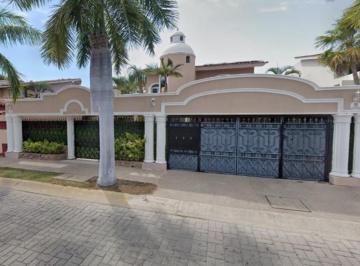 Casa de 5 habitaciones, Puerto Vallarta · Lasm59 - ¡Tu Residencia de Ensueño Junto a La Presa de San José!