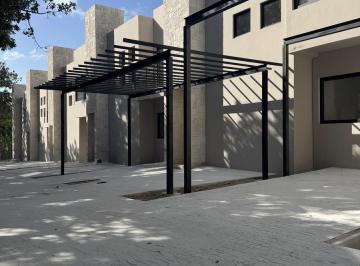 Casa · 177m² · 3 Recámaras · 2 Estacionamientos · Casa en Venta en Playa del Carmen