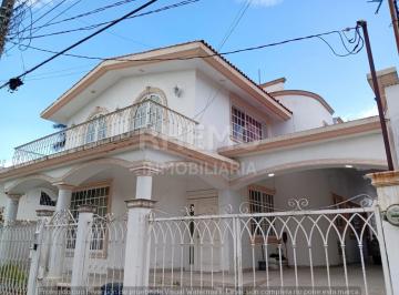 Casa · 250m² · 3 Recámaras · 3 Estacionamientos · Casa Amueblada en Renta, Jardines de Tuxpan, Tuxpan, Ver.