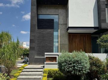 Casa en condominio de 4 habitaciones, Zapopan · Amplia Residencia de Lujo en Zona Andares