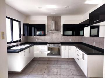 Casa en Venta en Residencial El Refugio · Casa en Venta en Residencial El Refugio