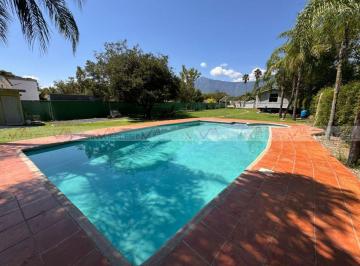 Terreno / Lote · 135m² · 3 Recámaras · 4 Estacionamientos · Terreno / Lote en Venta en Yerbaniz