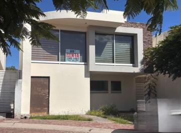 Casa de 3 habitaciones, Querétaro · Casa en Renta en Fraccionamiento La Cima, Querétaro