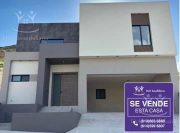 Casa · 275m² · 3 Recámaras · Residencial Asturias Frente a Parque