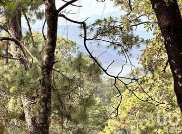Terreno / Lote · 400m² · Se Vende Gran Terreno con Casa en Avándaro, Valle de Bravo, México.