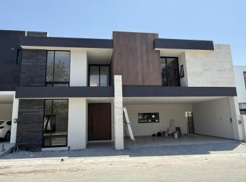 Casa · 420m² · 4 Recámaras · 3 Estacionamientos · Casa en Venta Bosques de Las Misiones