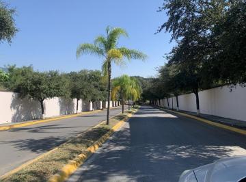 Terreno / Lote · Terreno en Hacienda Santiago
