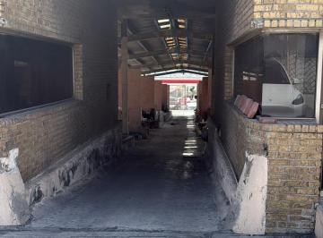 Bodega comercial · 2202m² · 3 Estacionamientos · Renta de Bodega Total o en Partes.