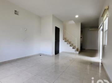 Casa · 149m² · 3 Recámaras · 2 Estacionamientos · Casa en Renta en Residencial en Zona Sur en Cancun