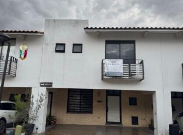Casa de 3 habitaciones, León · Casa en Renta en Amberes, León – $17,000 con Mantenimiento Incluido