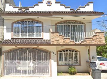 Casa de 4 habitaciones, Centro · Ch32 - Última Oportunidad Antes de Navidad: Casa de Recuperación Bancaria en Tabasco.