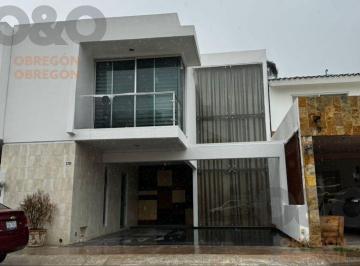 Casa · 269m² · 3 Recámaras · 2 Estacionamientos · Casa en Venta en Alameda Diamante, León
