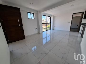 Departamento · 108m² · 2 Recámaras · 2 Estacionamientos · Venta de Departamento a Unos m de Esteban de Antuñano y La Recta
