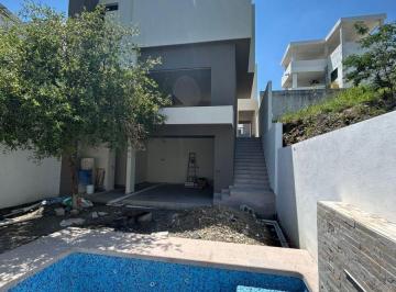 Casa de 3 habitaciones, Santiago · Casa con Alberca en El Alamo Sur