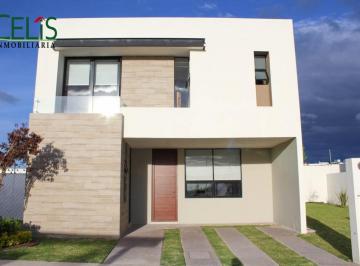 Casa · 149m² · 3 Recámaras · 2 Estacionamientos · Casa - Villa de Pozos
