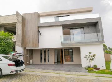 Casa · 343m² · 4 Recámaras · 3 Estacionamientos · Casa en Venta en Parque San Marino, Lomas de Angelopolisii, Puebla