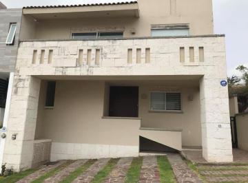 Casa · 252m² · 3 Recámaras · 2 Estacionamientos · Casa en Venta en El Molino Residencial León Guanajuato Zona Norte