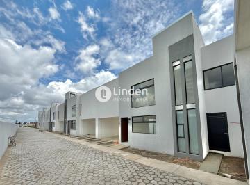 Casa · 165m² · 3 Recámaras · 2 Estacionamientos · Casa en Venta en Cerrada Prado, Zona San Bernardino Tlaxcalancingo, Federal Atlixco, Puebla.