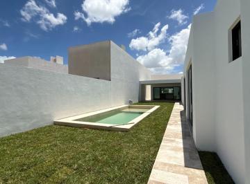 Casa · 375m² · 4 Recámaras · 4 Estacionamientos · Venta de Casa en Dzityá Mérida Yucatán