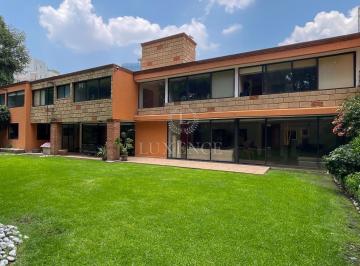 Casa · 575m² · 4 Recámaras · 3 Estacionamientos · Casa en Jardines del Pedregal en Venta