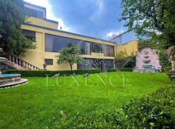 Casa · 1073m² · 4 Recámaras · 7 Estacionamientos · Residencia con Departamento en Venta, Jardines del Pedregal