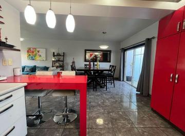 Casa · 122m² · 2 Recámaras · 2 Estacionamientos · Casa en Venta en Valle Dorado