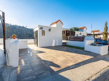 Casa · 2 Recámaras · 2 Estacionamientos · Casa en Venta en Jardín Veranda, Hacienda Linda Vista, Tijuana