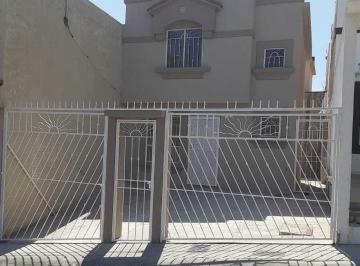 Casa · 2 Recámaras · 2 Estacionamientos · Casa en Renta en Santa Fe