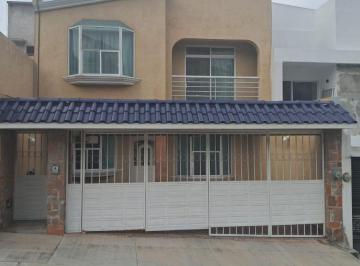 Casa de 3 habitaciones, Querétaro · Casa en Venta, Arboledas del Parque, Querétaro