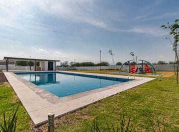 Casa en condominio de 3 habitaciones, Xochitepec · Casa en Venta con 3 Recámaras, Alberca en Xochitepec Morelos