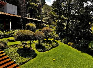 Casa en condominio · 1500m² · 4 Recámaras · 6 Estacionamientos · En Renta Rancho San Francisco