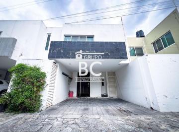 Casa en condominio · 160m² · 3 Recámaras · 2 Estacionamientos · Casa en Condominio en Venta, El Colli