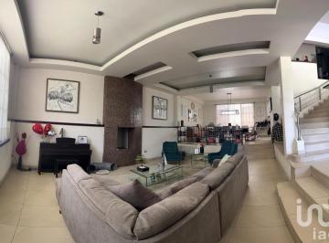 Casa · 480m² · 4 Recámaras · 6 Estacionamientos · Casa en Venta en Francisco I. Madero, Ecatepec de Morelos, Edo. Méx.