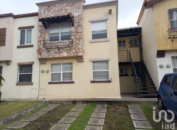 Departamento · 51m² · 2 Recámaras · 1 Estacionamiento · Departamento en Venta en Fraccionamiento Real Solare, Querétaro