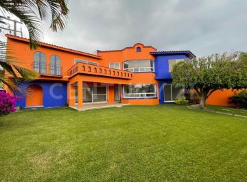 Casa · 290m² · 3 Recámaras · 1 Estacionamiento · Casa de 3 Recámaras en Fraccionamiento Atzingo Diamante
