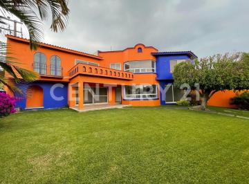 Casa · 290m² · 3 Recámaras · 1 Estacionamiento · Casa de 3 Recámaras en Fraccionamiento Atzingo Diamante