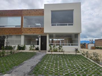 Casa en condominio de 3 habitaciones, Calimaya · Casa en Venta en Calimaya en Residencial Lomas Virreyes 220 m² Terreno, 3 Recámaras