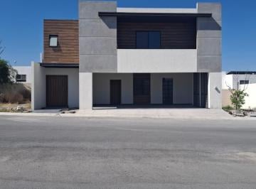 Casa de 4 habitaciones, Saltillo · Casa de 4 Recamaras Residencial La Escondida, Equipada con Excelentes Acabados