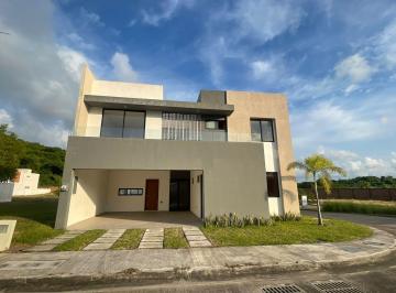 Casa · 245m² · 3 Recámaras · 2 Estacionamientos · Casa en Punta Tiburón
