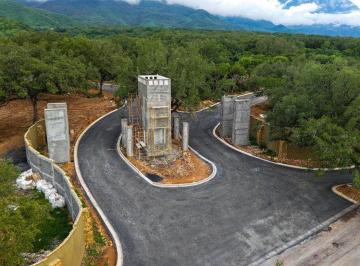 c8ae70f34ae4177927c9893de543b114f8e2a93e5b2f56baf4865f11ff065750 · Terreno Residencial en Venta en Santiago