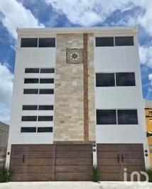 Casa · 27m² · 1 Recámara · 1 Estacionamiento · Cuarto en Renta en Juriquilla