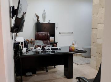 Oficina · 160m² · 1 Recámara · Oficina en Renta en Juriquilla