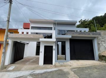 Casa de 3 habitaciones, San Cristóbal de las Casas · Casa en Venta San Cristóbal de Las Casas