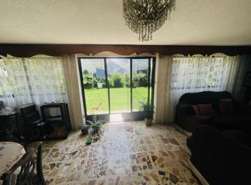 Casa de 3 habitaciones, Coyoacán · Casa en Venta en Coyoacán Sobre Eje 10 a Dos Minutos de Metro Copilco con Jardín