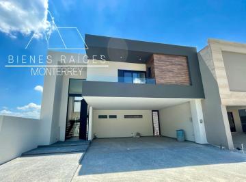 Casa · 370m² · 3 Recámaras · 3 Estacionamientos · Casa en Venta en Carretera Nacional