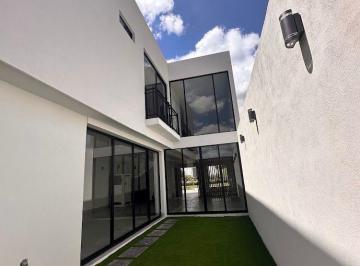 Casa de 3 habitaciones, León · Venta de Casa Nueva en Mayorazgo