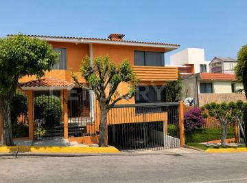 Casa · 320m² · 3 Recámaras · 4 Estacionamientos · Venta Casa Jardines de Bellavista Tlalnepantla 11169