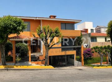 Casa · 320m² · 3 Recámaras · 4 Estacionamientos · Venta Casa Jardines de Bellavista Tlalnepantla 11169
