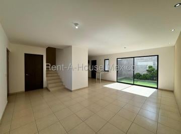 Casa de 3 habitaciones, Querétaro · Casa Renta San Isidro Juriquilla Querétaro 3 Recamaras 2 Baños Jardín Seguridad Adhg