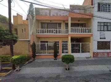 Casa de 4 habitaciones, Tlalnepantla de Baz · Casa en Tlalnepantla, con Patio, Balcon, Centro Comercial y Vias Rapidas